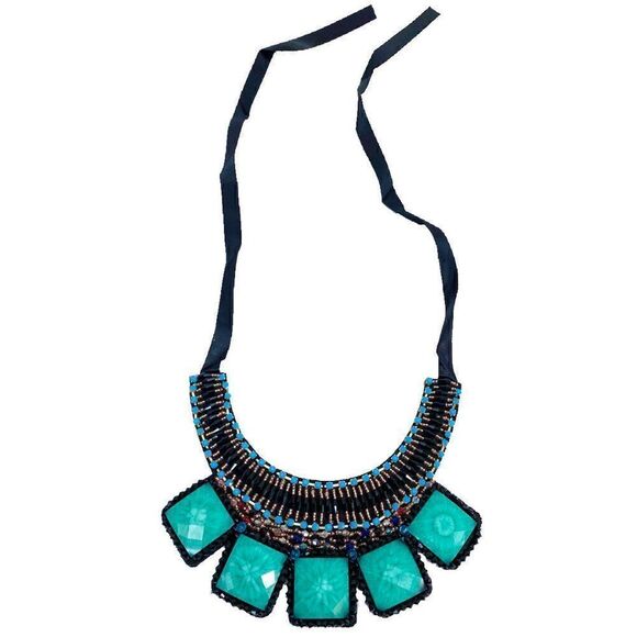 Turquoise Water Queen Chunky Statement Necklace - Picture 3 of 4
